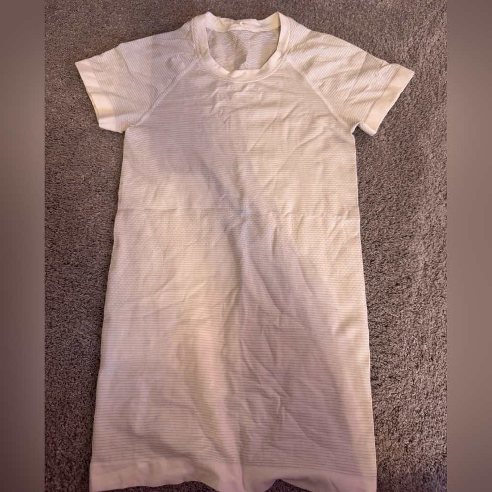 Lululemon Athletica White Short Sleeve Tee